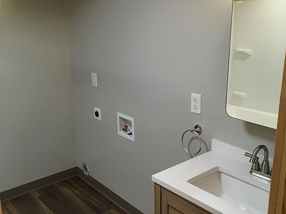 5th image of 3065 H & H Rd #A