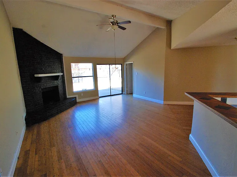 3634 San Remo Dr — Photo 2