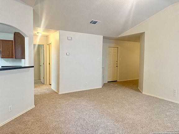 3rd image of 10138 Cedarcliff