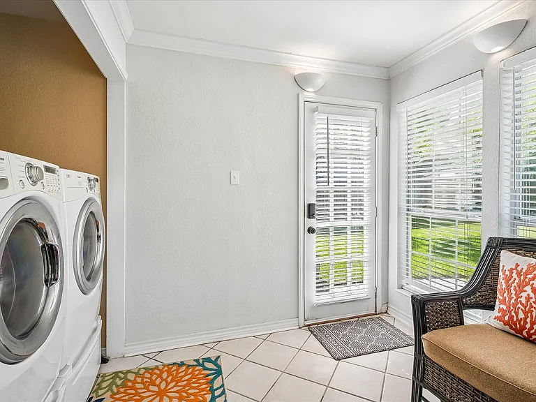 7038 Coronado Ave — Photo 14