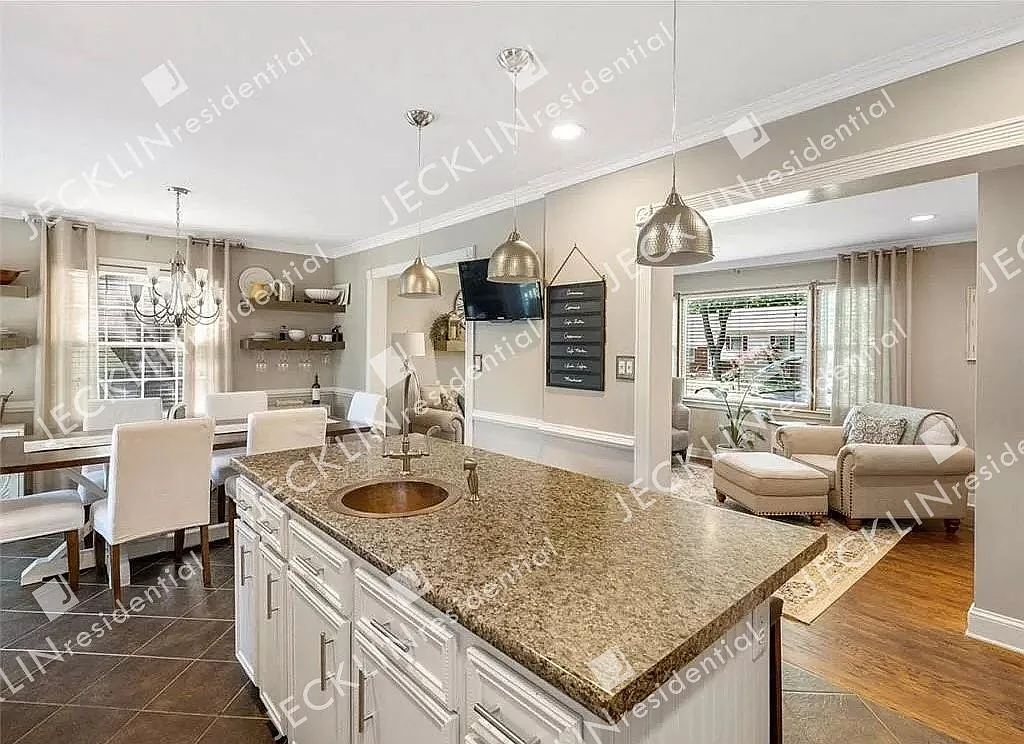 8410 Freestone Ave — Photo 4