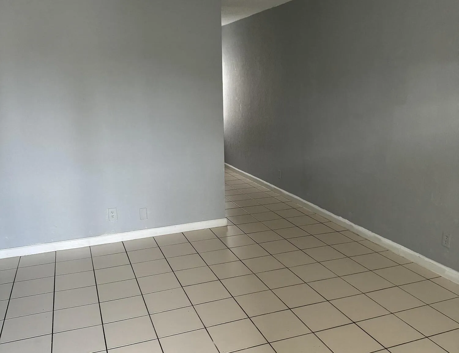 2 bed, 1.0 bath, 800 sqft, $1,800 — Photo 2