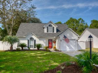 1934 Armory Dr, Mount Pleasant, SC 29466