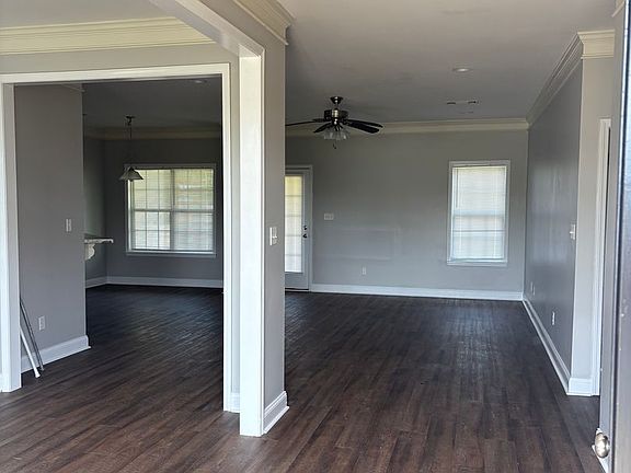 2nd image of 162 White Oak Dr