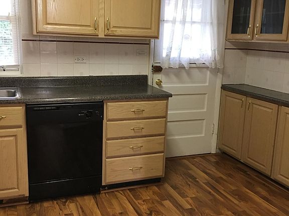 4th image of 6753 N Trumbull Ave #3A