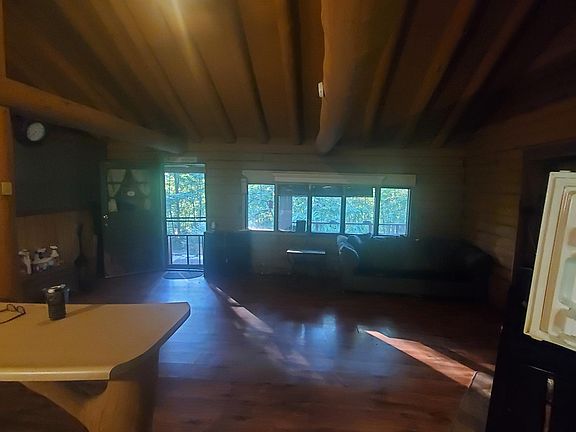2nd image of 1358 Wynn Rd