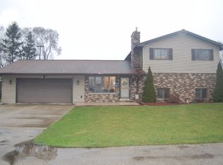 5415 Lorraine Ct, Bay City, MI 48706