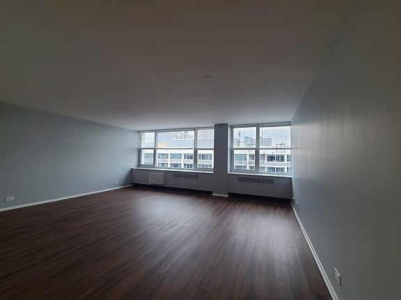 3rd image of 4250 N Marine Dr APT 2931