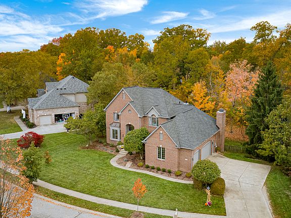2nd image of 10026 Parkway Dr