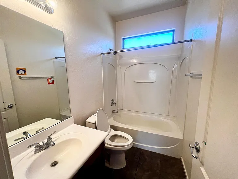 879 E Stottler Dr — Photo 32