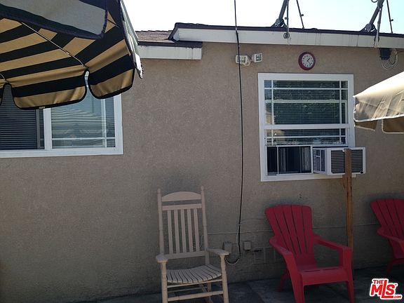 3rd image of 447 E Desford St