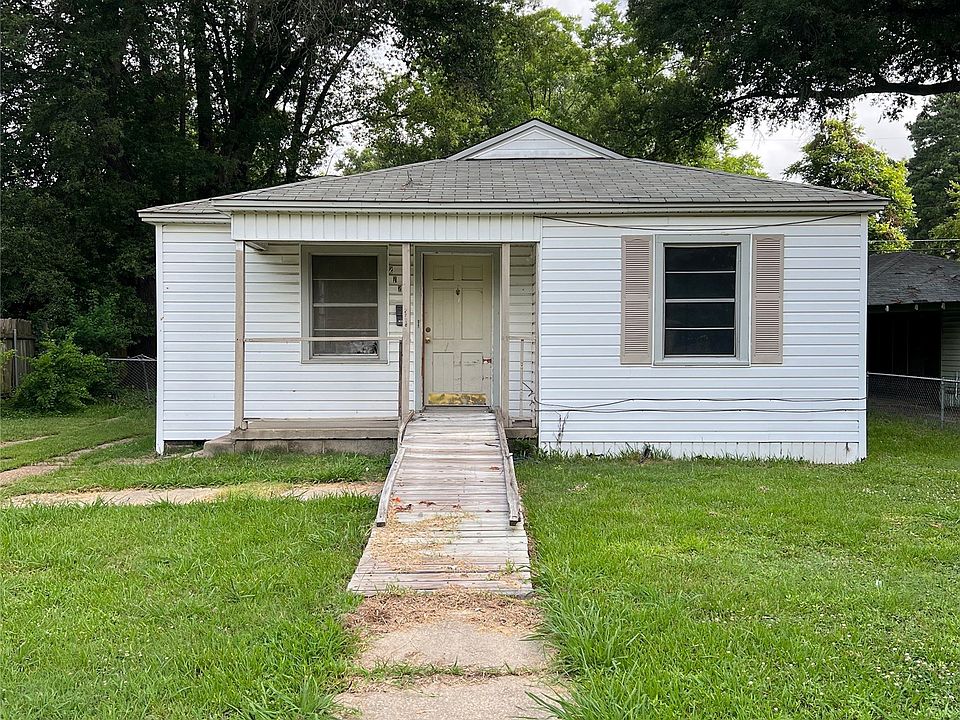 1st image of 2728 Hillcrest Ave
