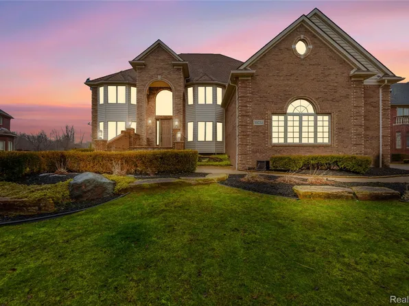 55733 Whitney Ct, Shelby Township, MI 48315