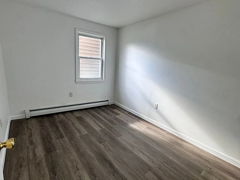 17 Bassett St #A — Photo 9