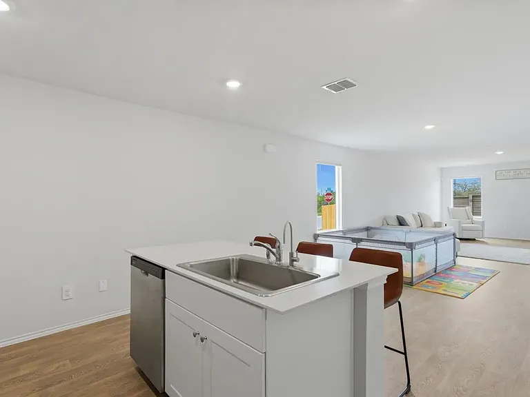 303 Wild Goose Dr — Photo 8