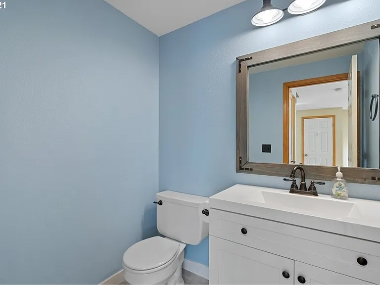 10101 NE 55th Ave — Photo 6