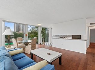 3115 S Michigan Ave APT 301, Chicago, IL 60616