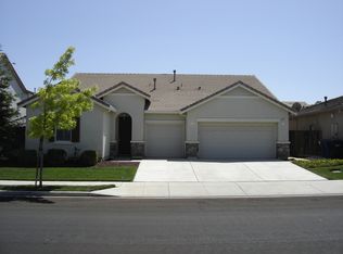 242 Scarlet Ln, Patterson, CA 95363