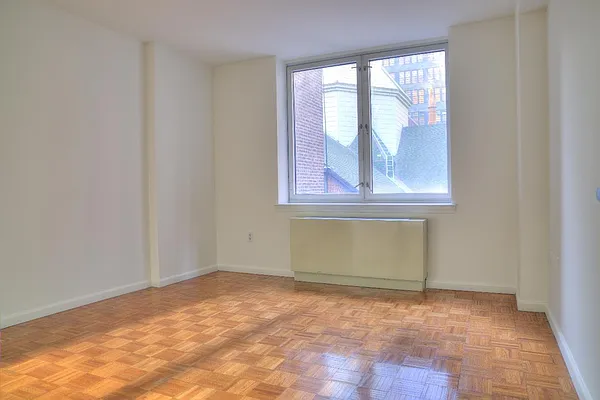 Rented by Addison Property Group | media 10