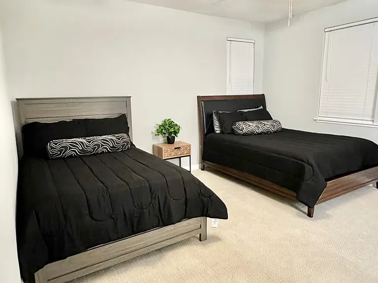 1226 Laurel Park Cir — Photo 18