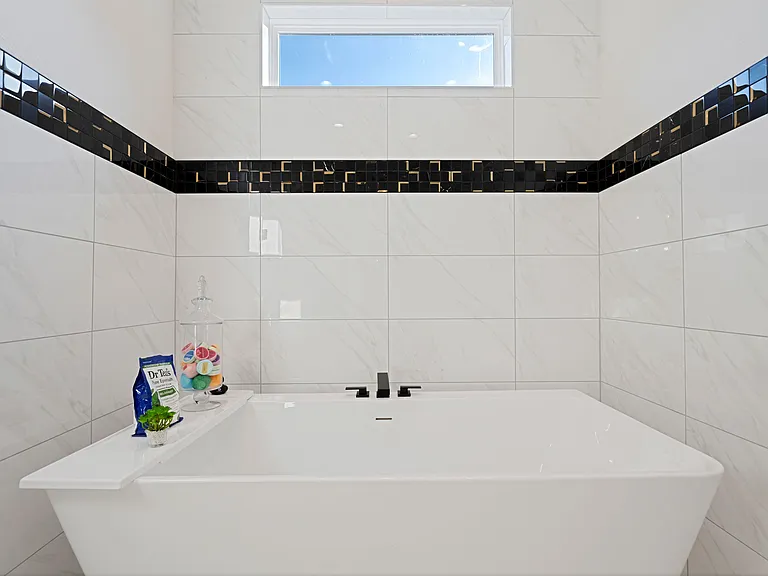 3111 Hedgerow Dr — Photo 49