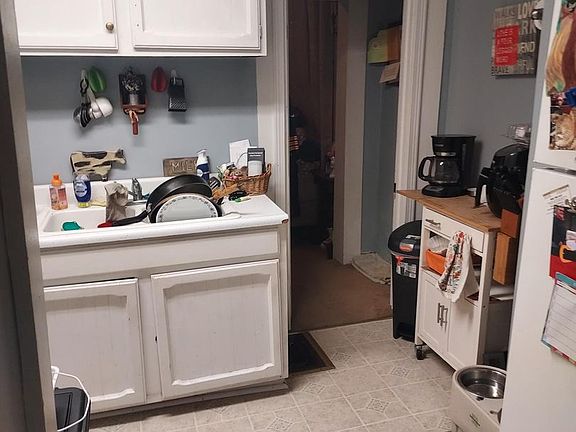 4th image of 120 Asher St APT 1