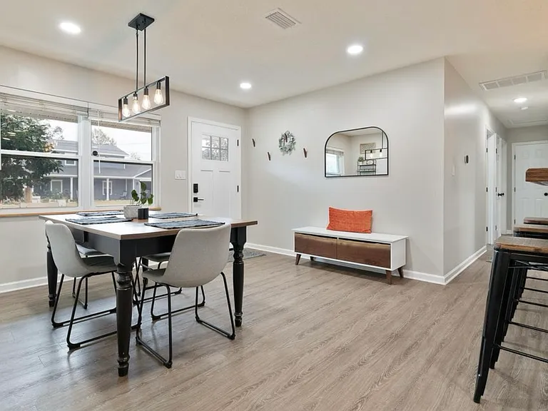116 Audrey Cir — Photo 3