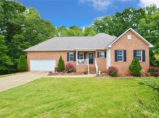 8120 Sisters Ln, Denver, NC 28037