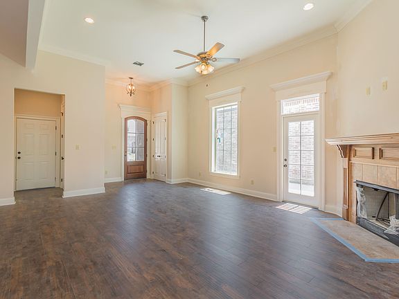 4th image of 203 Kellogg Ave