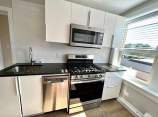 272 Pleasant St #3, Worcester, MA 01609