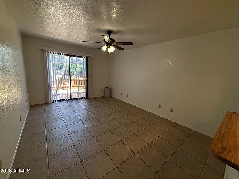 840 S Main St #G — Photo 4