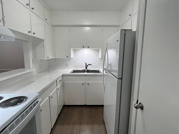 5th image of 500 Willow Dr APT C5