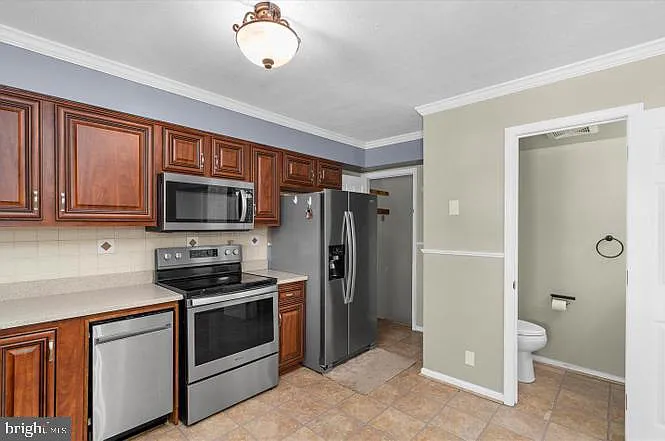 1268 Delbert Ave — Photo 17