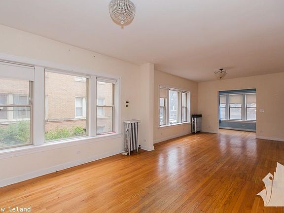 3rd image of 1946 W Leland Ave #1314