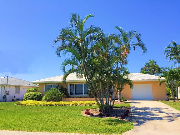 3rd image of 7787 Bocilla Ln