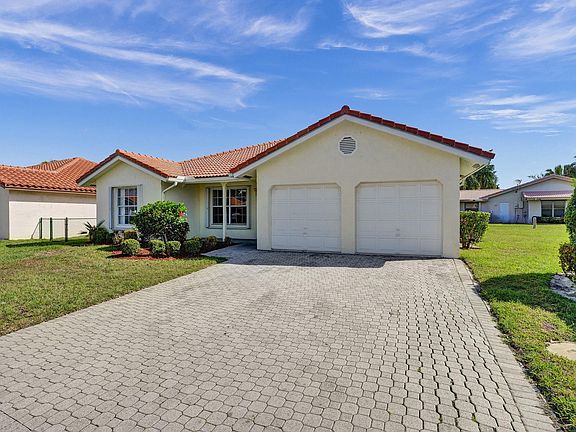 3rd image of 10615 NW 16th Court
