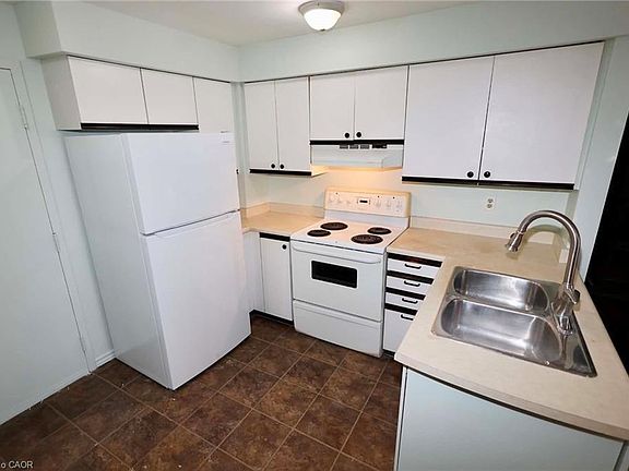 2nd image of 67 Valleyview Rd #58