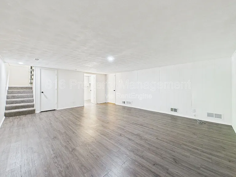 2835 S Tepee Ave — Photo 18