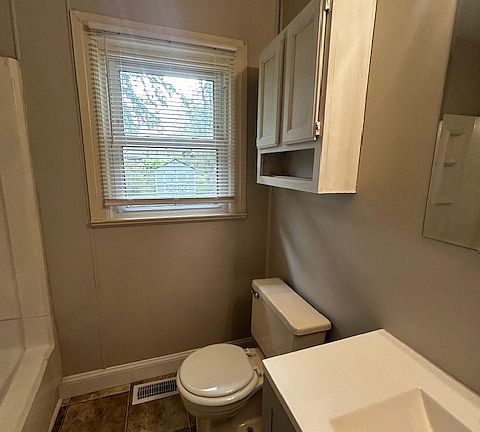 3rd image of 1316 Walnut St