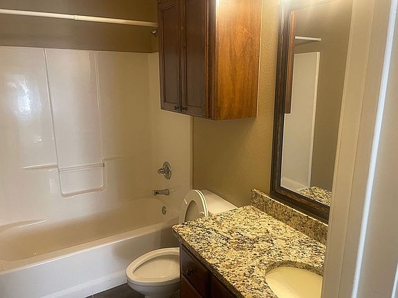 5th image of 3007 E 44th St