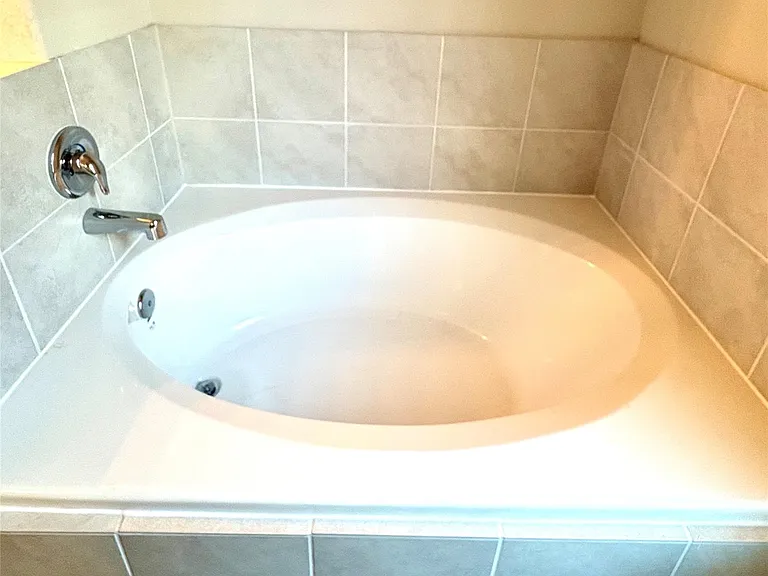 25364 Grotto Falls Ln — Photo 13