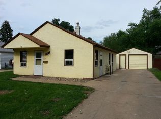 1928 S Covell Ave, Sioux Falls, SD 57105