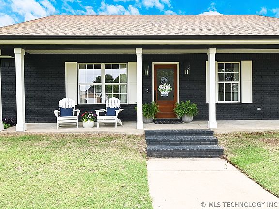 2nd image of 106 Park View Dr