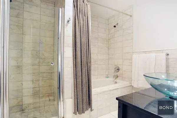 Sold by Bond New York | media 5