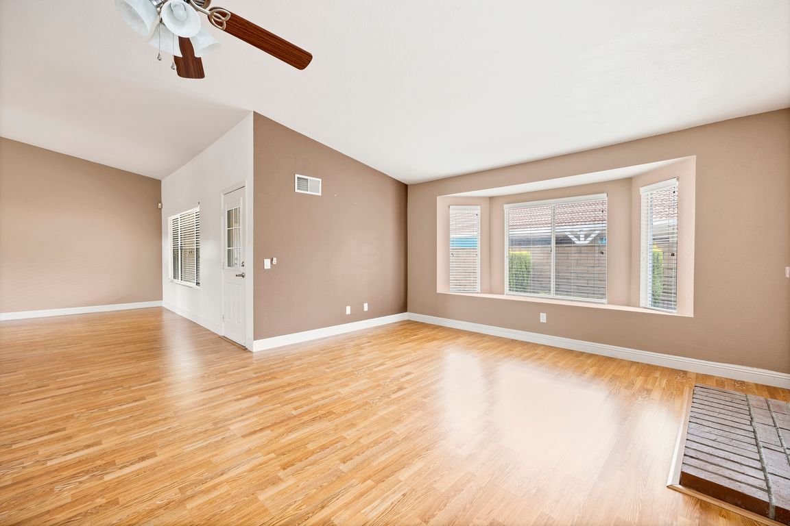 next background image