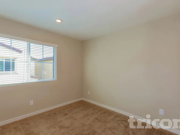 28231 Luther Dr — Photo 7