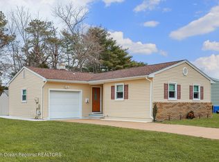 20 Norwich Dr, Toms River, NJ