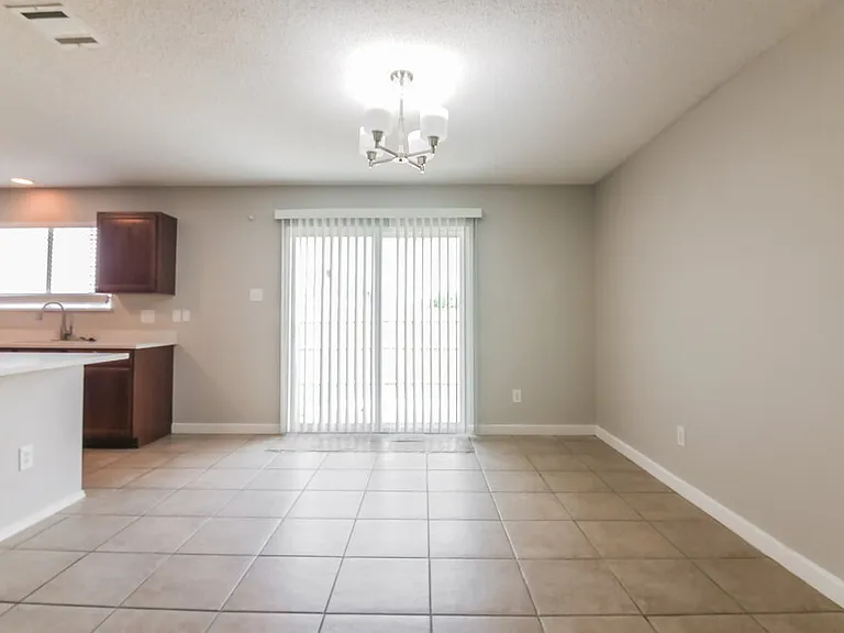 10769 Braemoor Dr — Photo 6