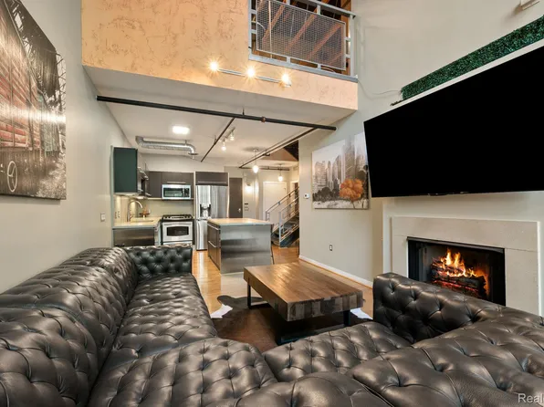 614 S Troy St Unit 202, Royal Oak, MI 48067