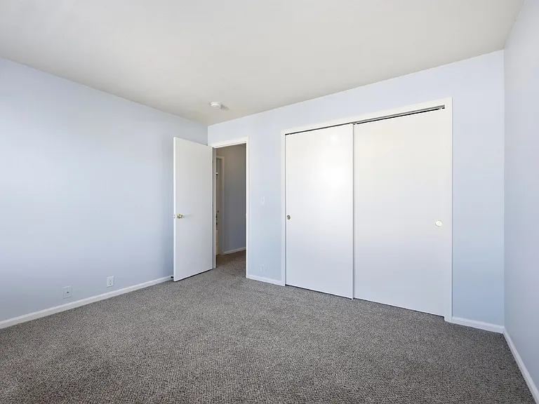 5882 Ensemble Hts — Photo 20